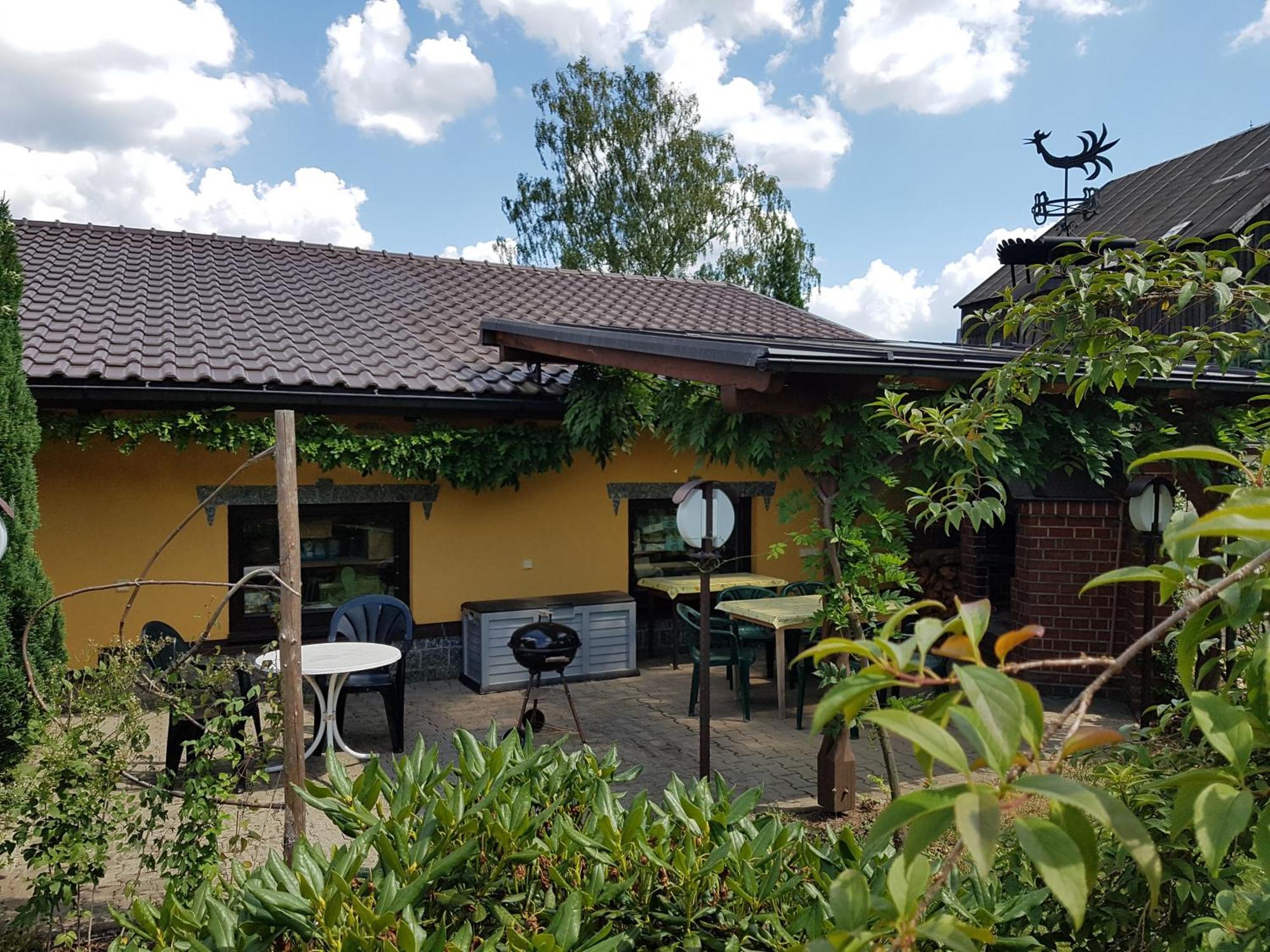 Gemuetliche Ferienwohnung Im Schoenen Erzgebirge - Wohnung Fruehling Eibenstock Exterior photo